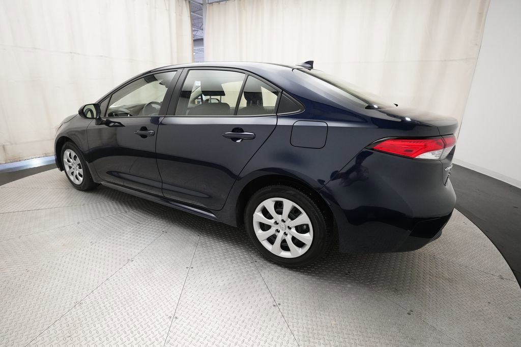 Used 2025 Toyota Corolla LE FWD image 31