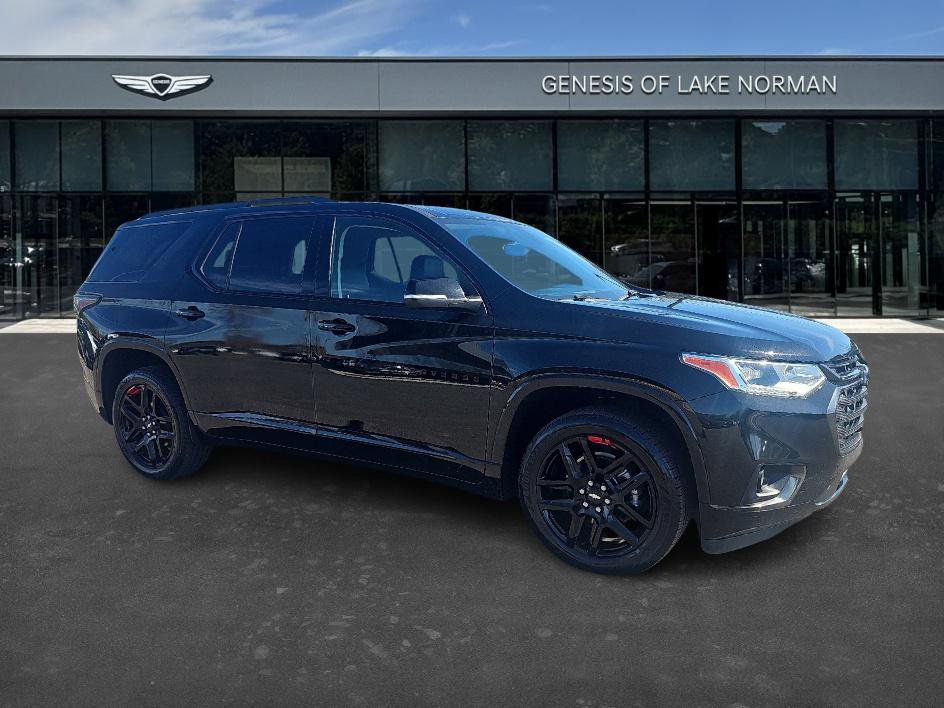 Used 2021 Chevrolet Traverse Premier w/ Redline Edition image 3