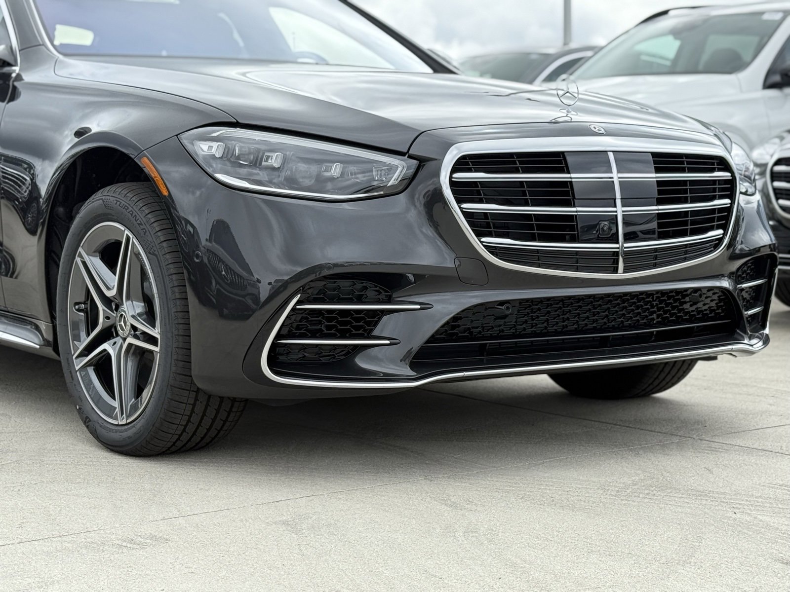 New 2026 Mercedes-Benz S 580 4MATIC Sedan image 3