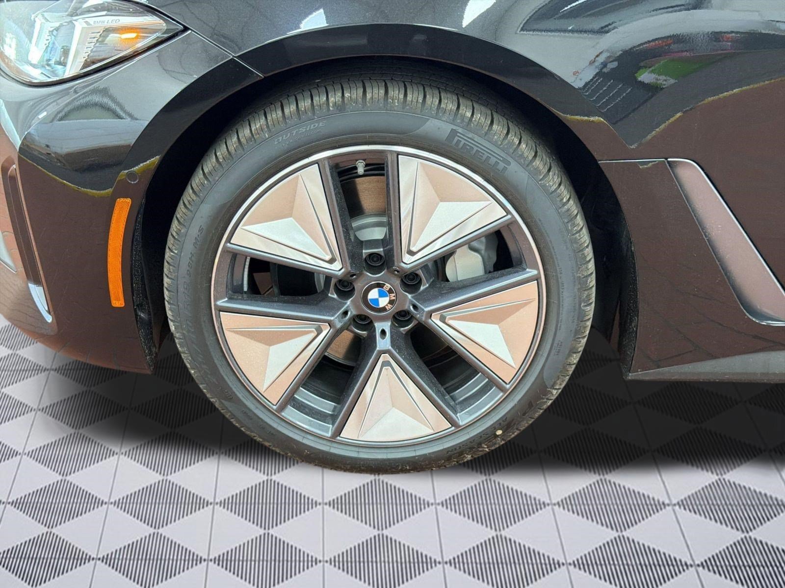 Used 2026 BMW i4 xDrive40i w/ Premium Package AWD/4WD image 12