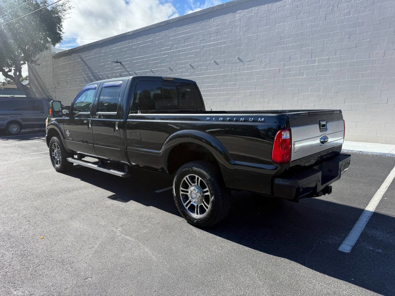 Used 2014 Ford F350 Platinum AWD/4WD image 38