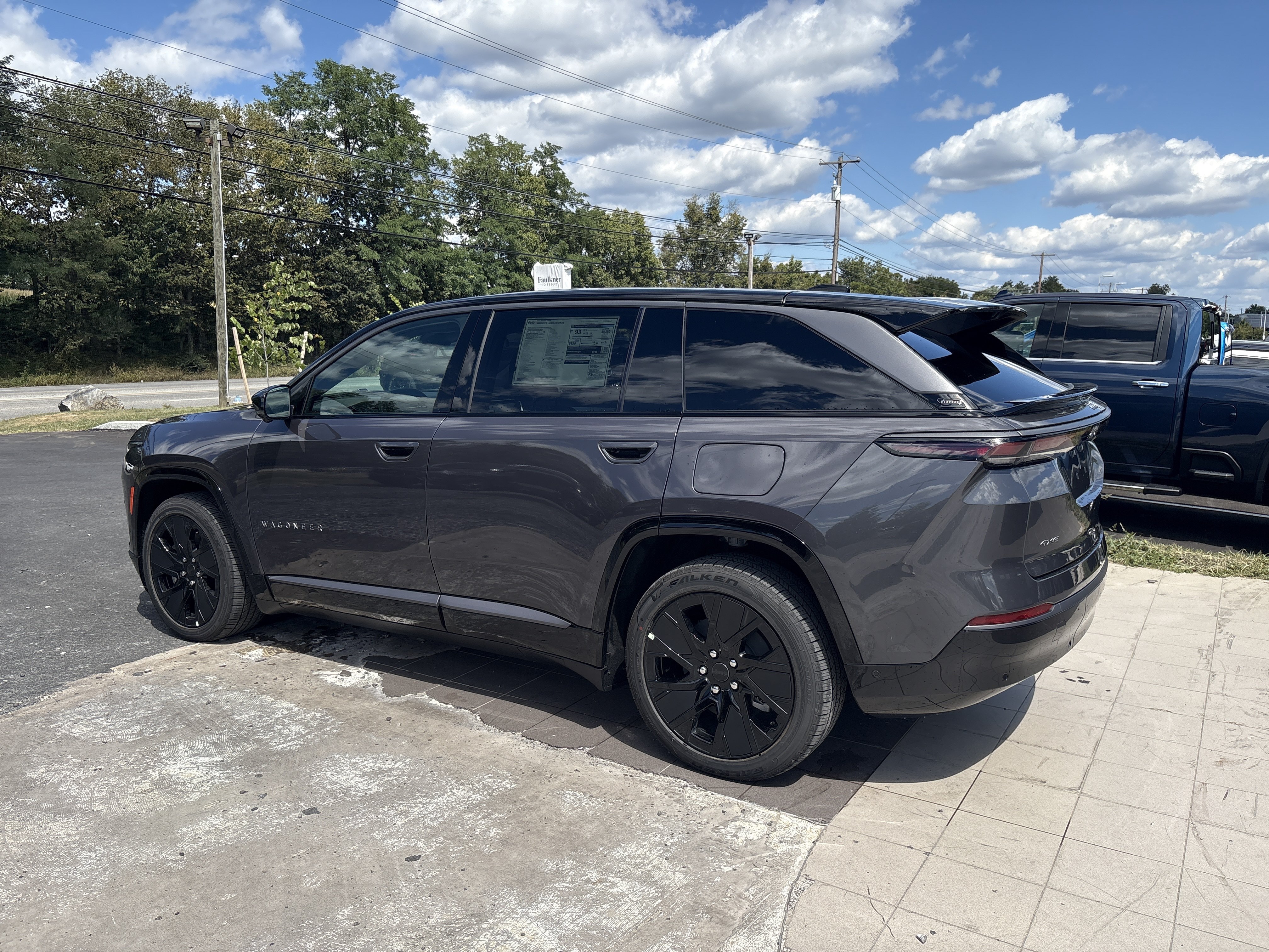New 2025 Jeep Wagoneer S Launch Edition w/ Trailer Tow Group AWD/4WD image 4