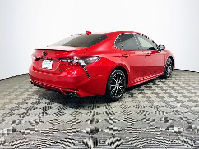 Used 2024 Toyota Camry SE w/ Cold Weather Package FWD image 8