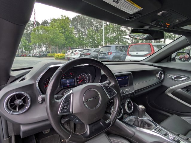 Used 2023 Chevrolet Camaro LT RWD image 10