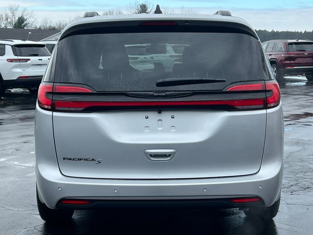 New 2026 Chrysler Pacifica Select w/ S Appearance Package image 44