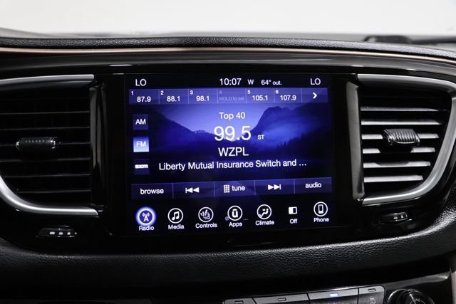 Used 2017 Chrysler Pacifica Touring-L Plus w/ Advanced Safetytec Group FWD image 17