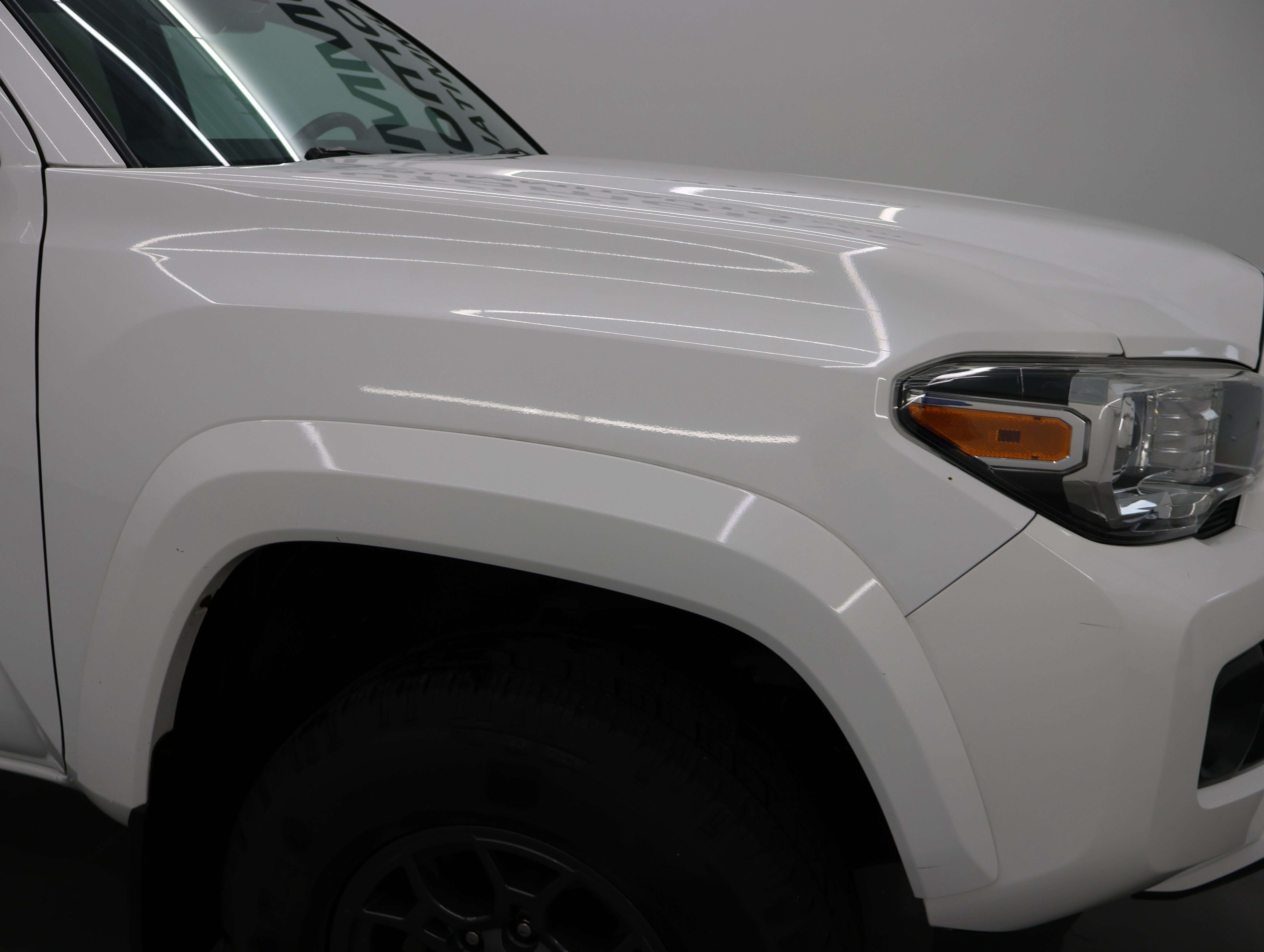 Used 2018 Toyota Tacoma SR5 AWD/4WD image 22