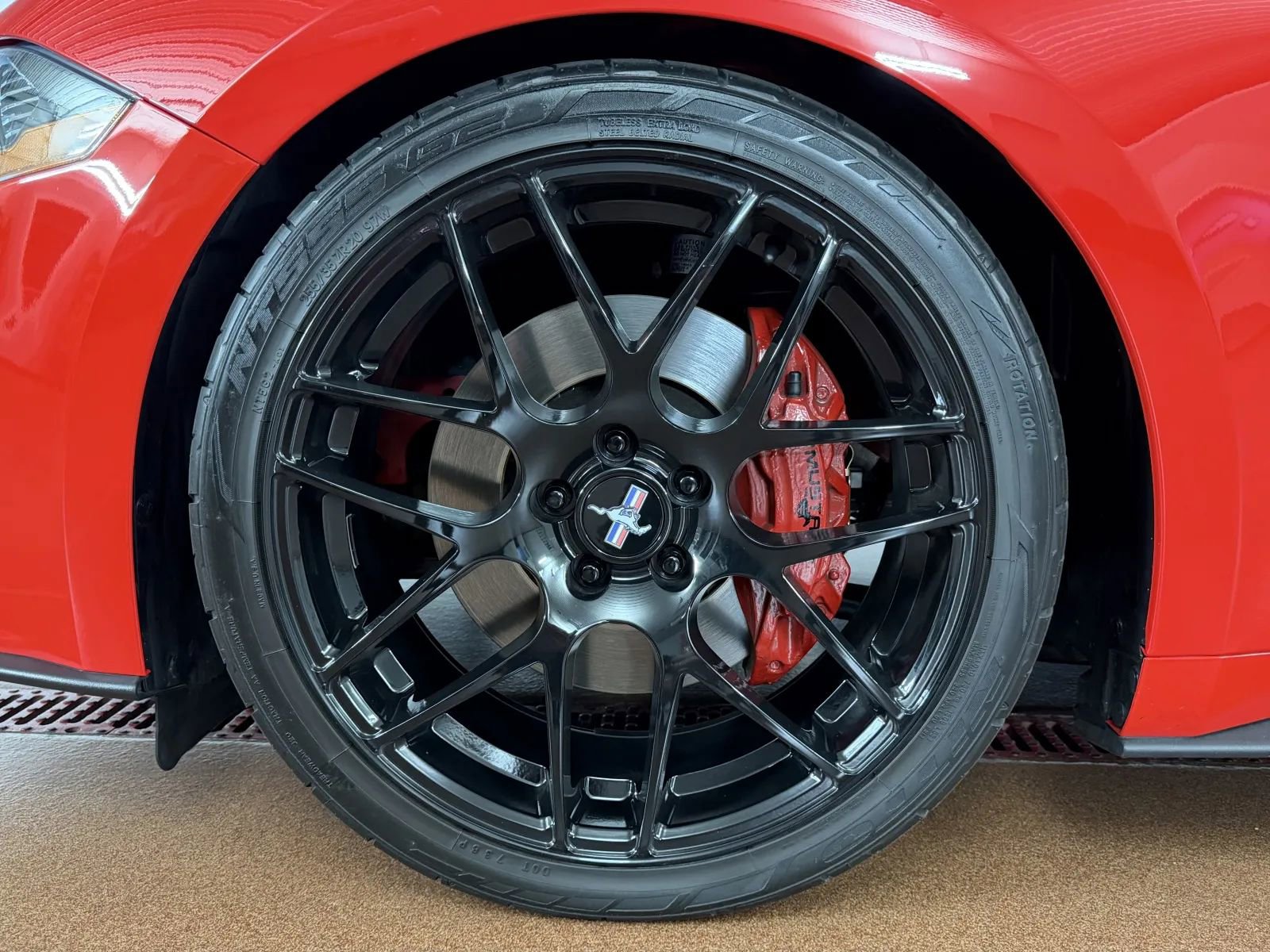 Used 2019 Ford Mustang GT w/ Equipment Group 301A RWD image 8