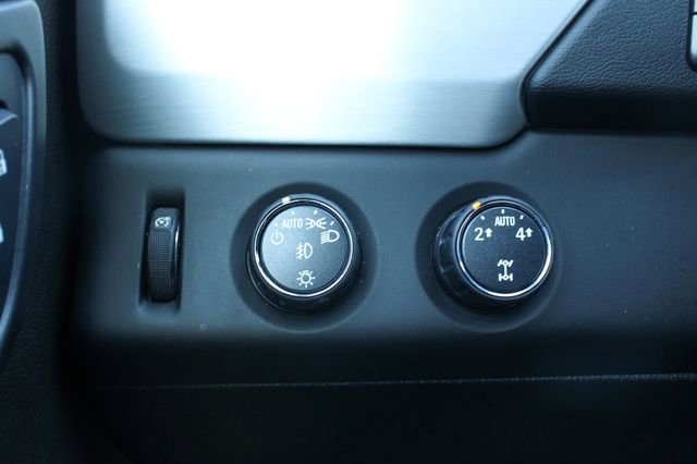 Used 2015 GMC Yukon XL SLT w/ Open Road Package image 16