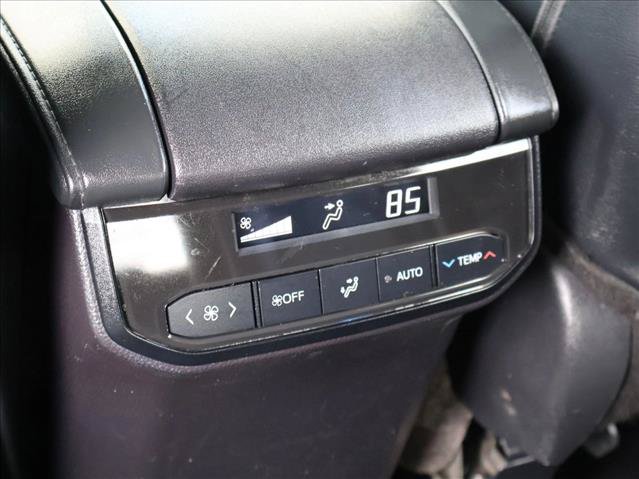 Certified 2024 Toyota Highlander Limited AWD/4WD image 24