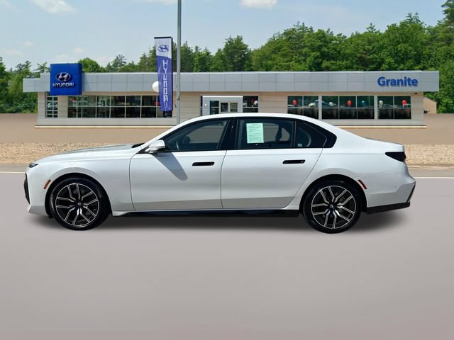 Used 2026 BMW 740i xDrive AWD/4WD image 9