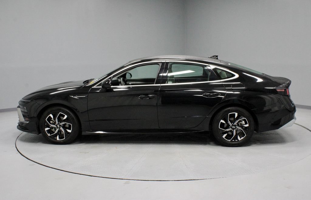 Used 2025 Hyundai Sonata SEL FWD image 8