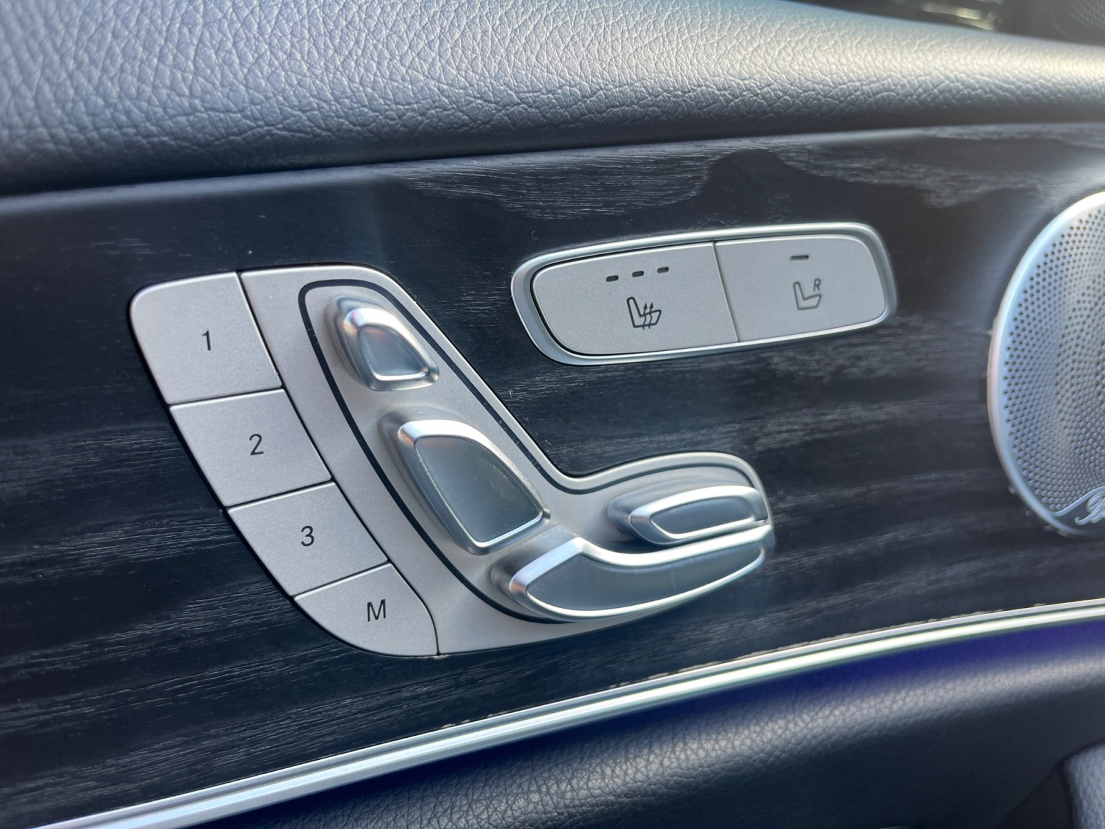 Used 2018 Mercedes-Benz E 300 4MATIC image 13