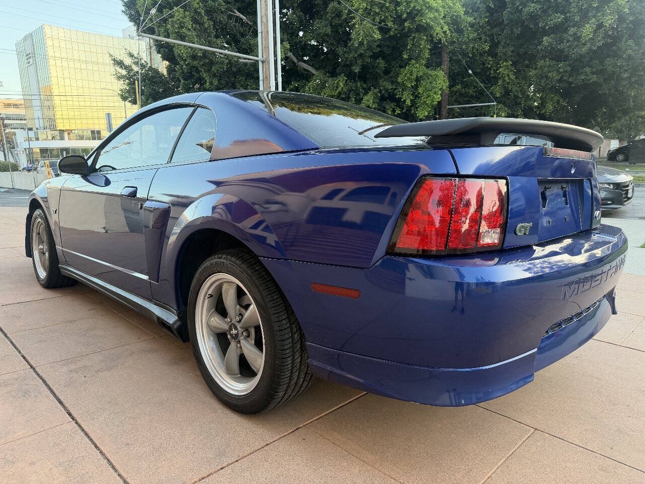 Used 2002 Ford Mustang GT RWD image 3