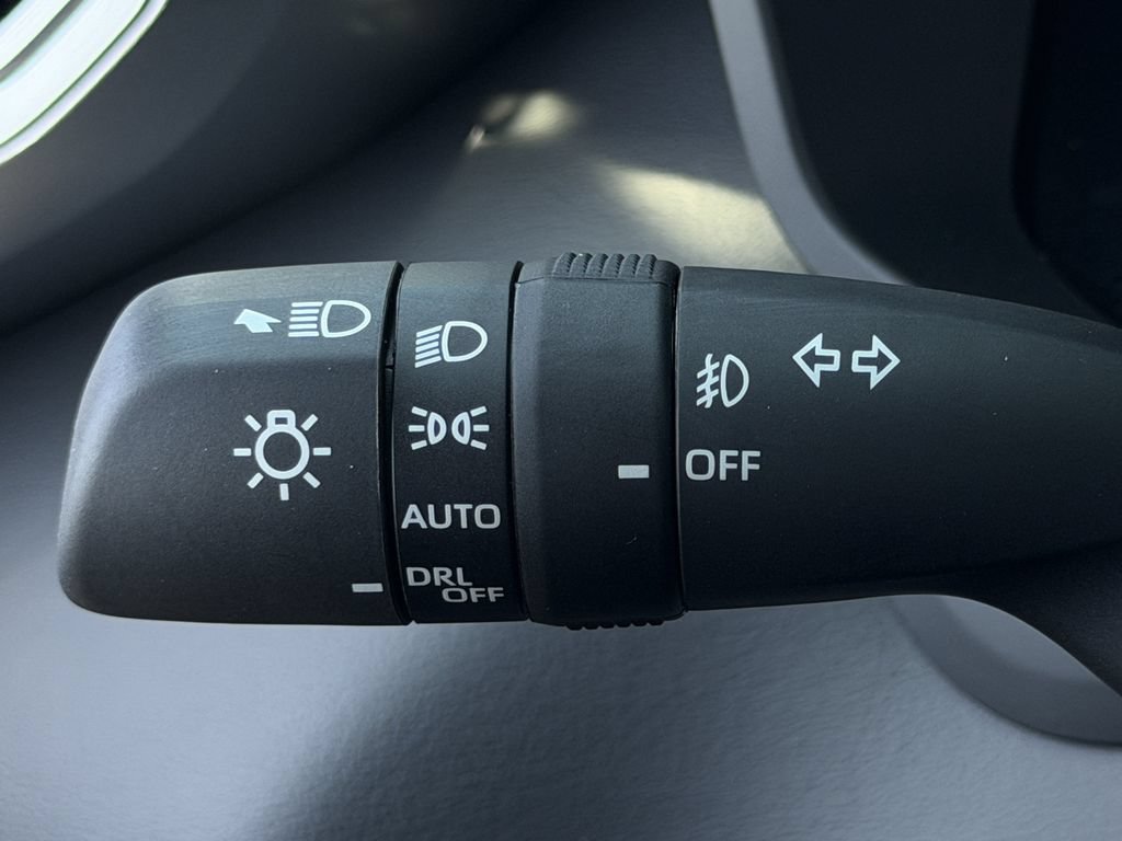 Used 2025 Toyota Tundra Platinum AWD/4WD image 25