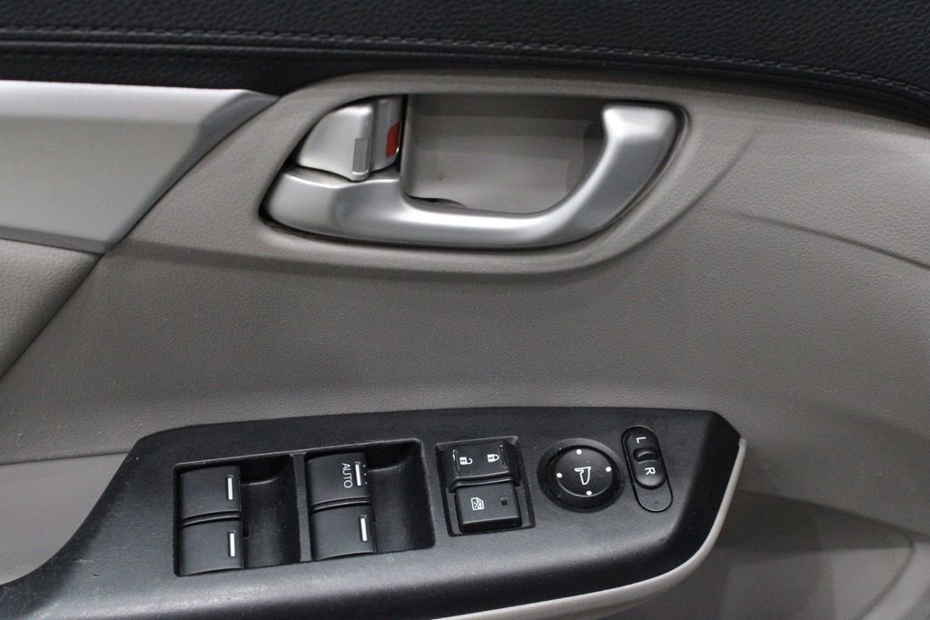 Used 2013 Honda Civic EX-L image 17