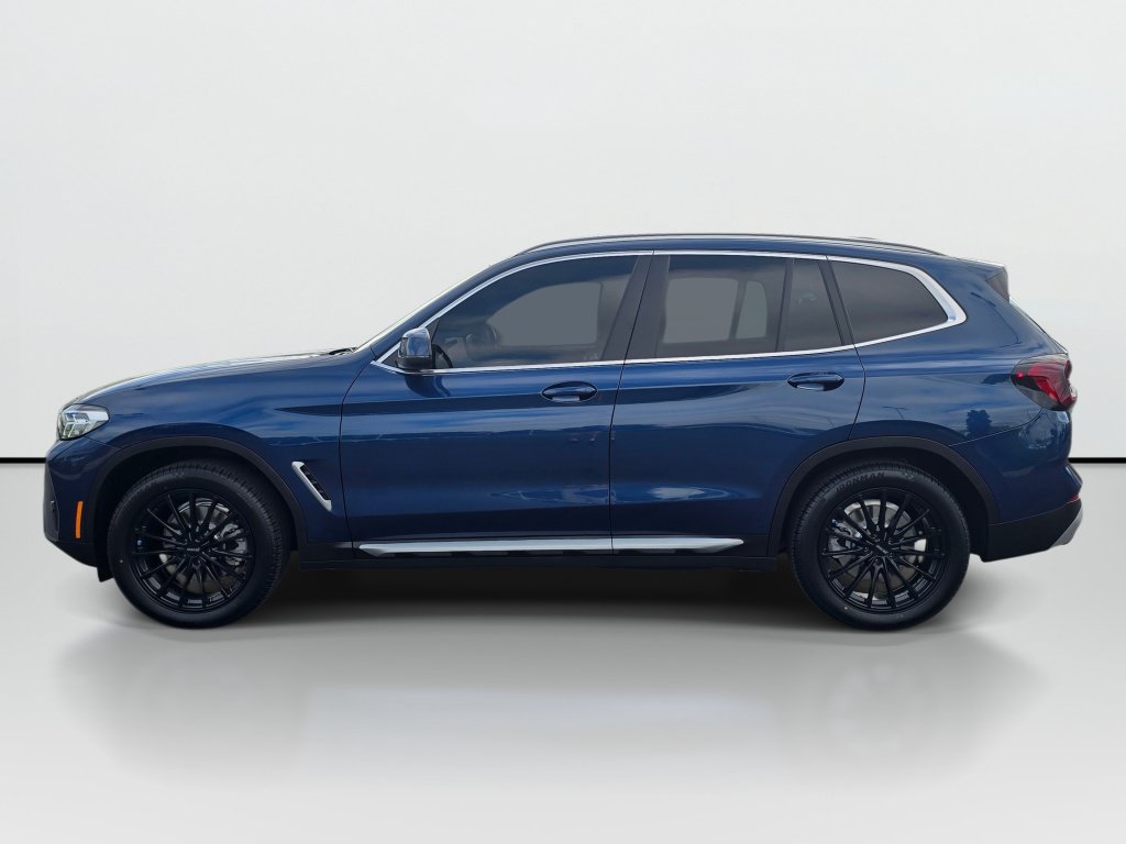 Used 2022 BMW X3 xDrive30i w/ Premium Package 2 (ZPA) AWD/4WD image 2
