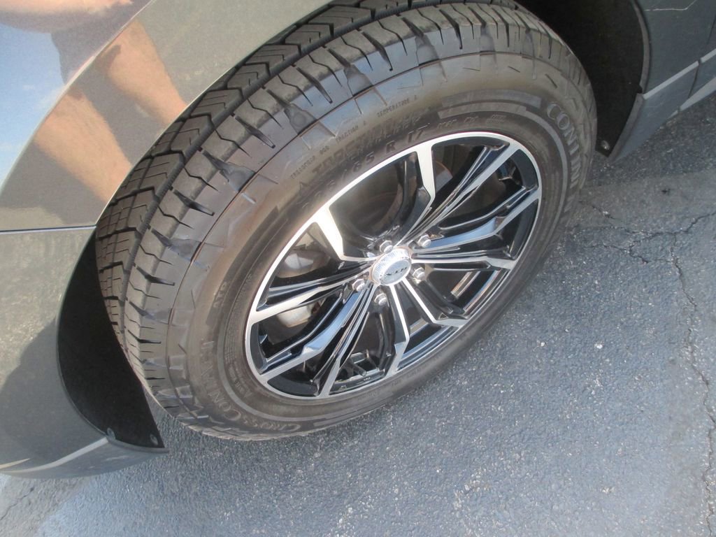 Used 2021 Chevrolet Equinox LT image 13