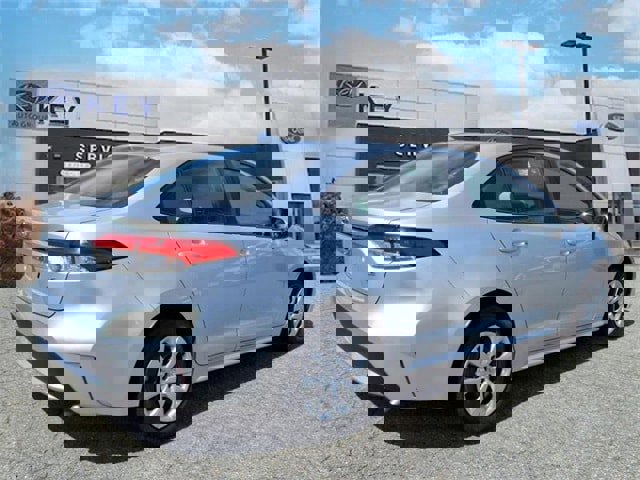 Used 2022 Toyota Corolla LE image 3