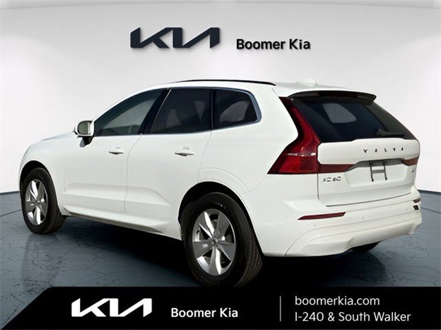 Used 2022 Volvo XC60 B5 Momentum image 7