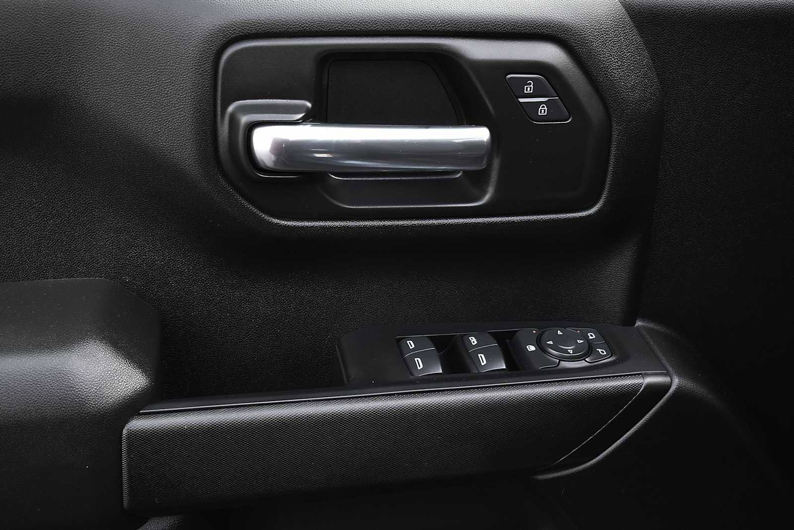 Used 2024 Chevrolet Silverado 1500 Custom image 21