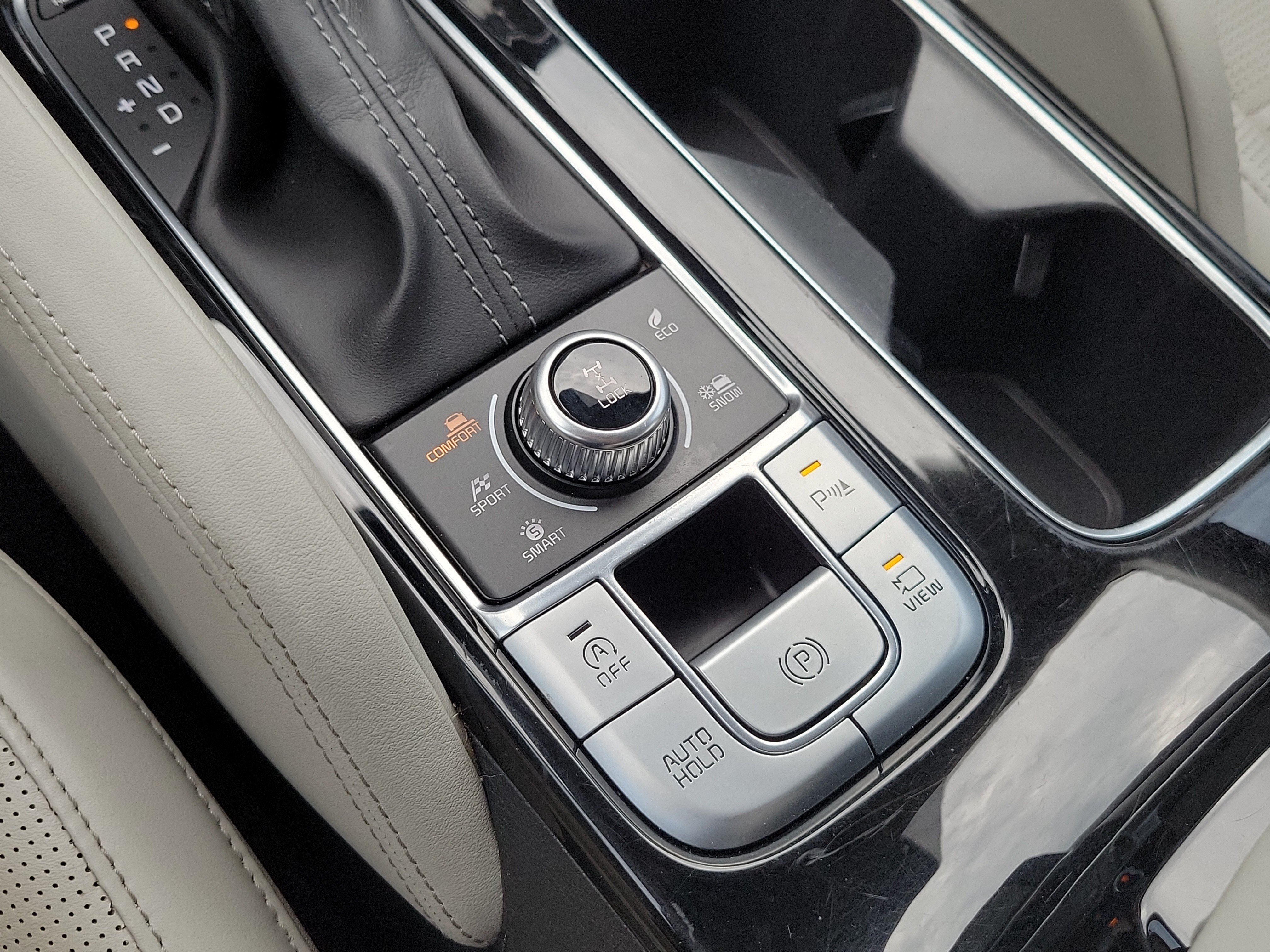 Certified 2022 Kia Telluride SX w/ SX Prestige Package AWD/4WD image 40