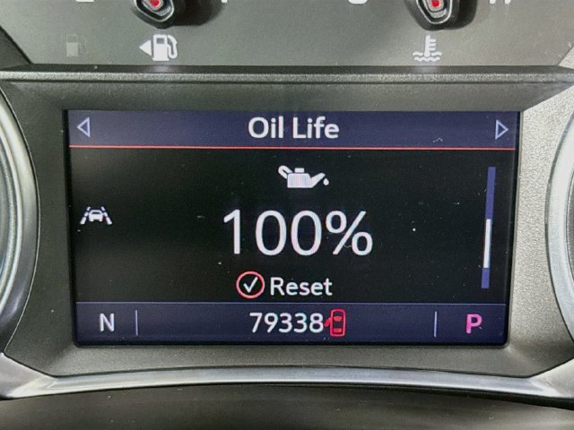 Used 2020 Chevrolet Equinox LT w/ Sport Edition FWD image 13