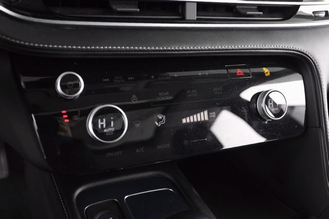 Used 2025 INFINITI QX60 Luxe AWD/4WD image 26