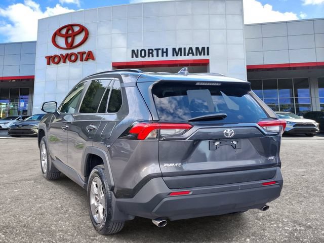 Used 2024 Toyota RAV4 XLE FWD image 3