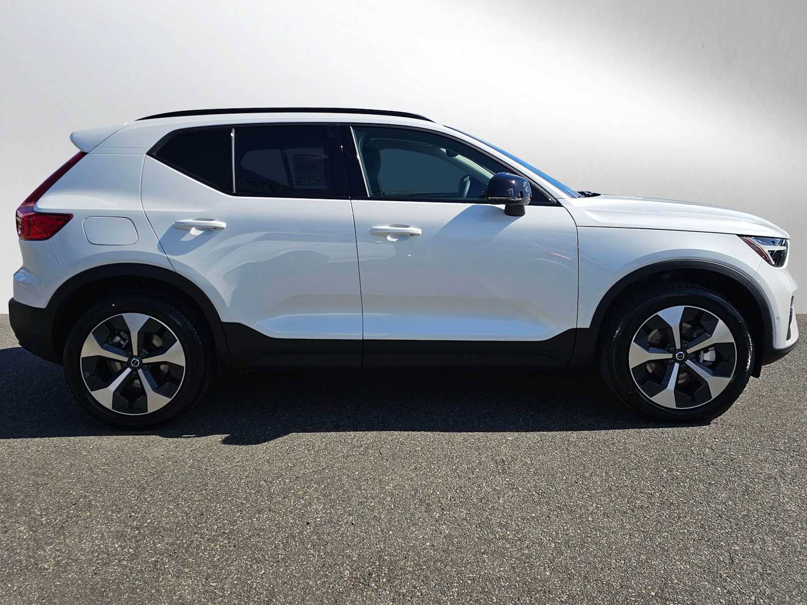 New 2026 Volvo XC40 B5 Plus w/ Protection Package Premier image 2