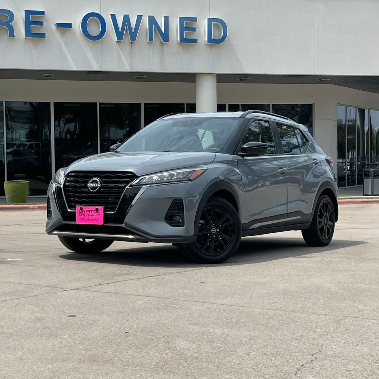 Used 2024 Nissan Kicks SR w/ SR Premium Package FWD image 1