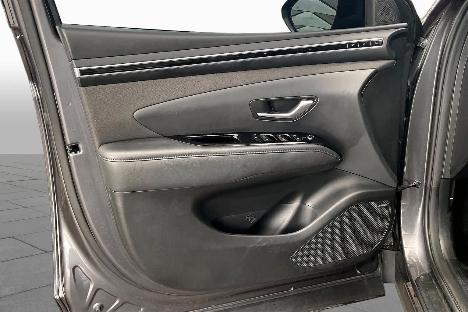 Certified 2023 Hyundai Tucson Limited AWD/4WD image 22