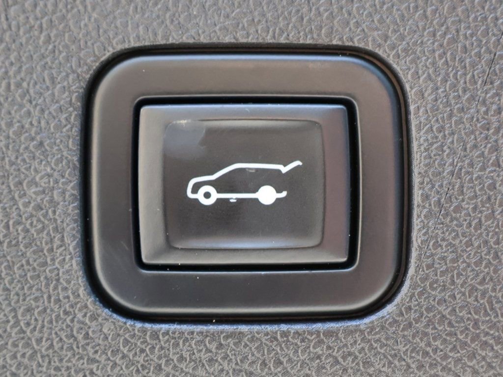 Used 2021 Cadillac Escalade Premium Luxury Platinum image 65