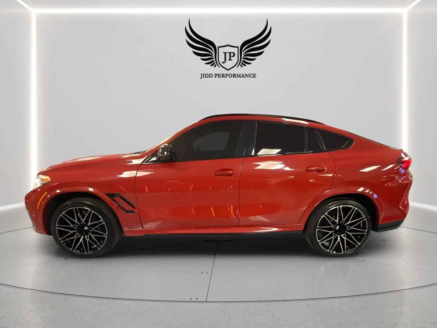 Used 2020 BMW X6 M Competition w/ Executive Package AWD/4WD image 4