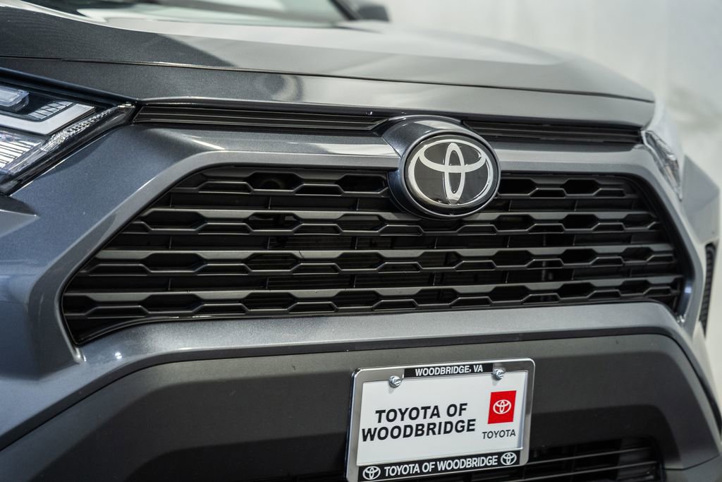 Used 2025 Toyota RAV4 XLE image 9