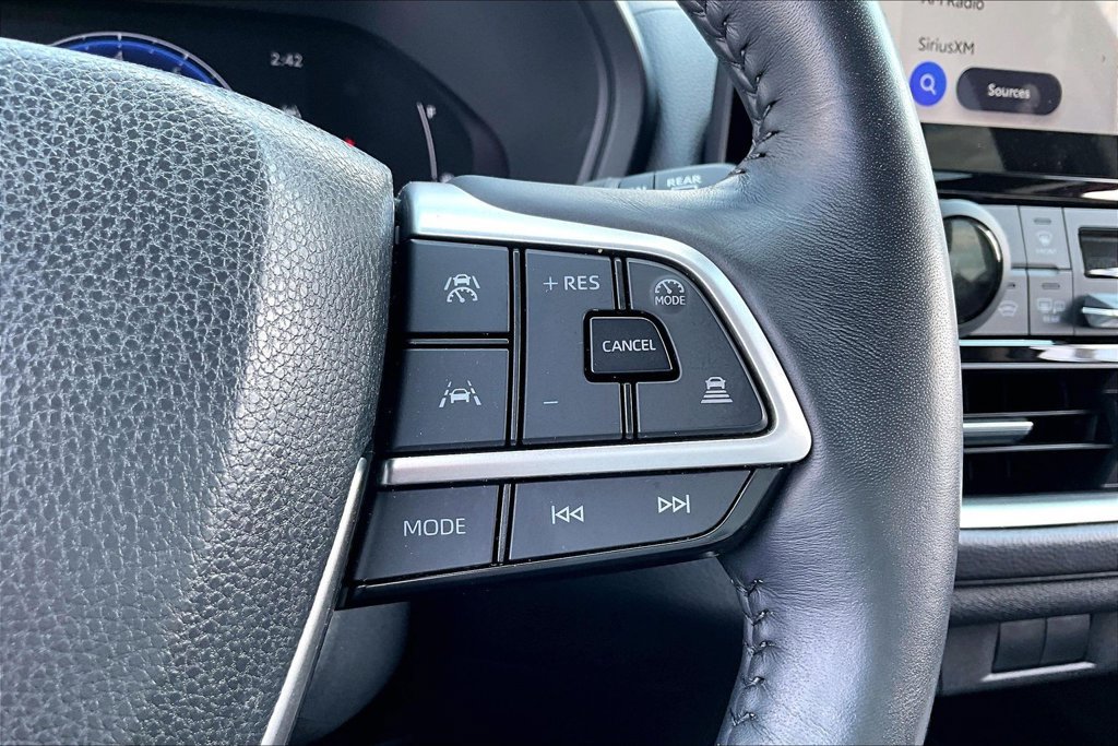 Used 2024 Toyota Grand Highlander AWD image 23