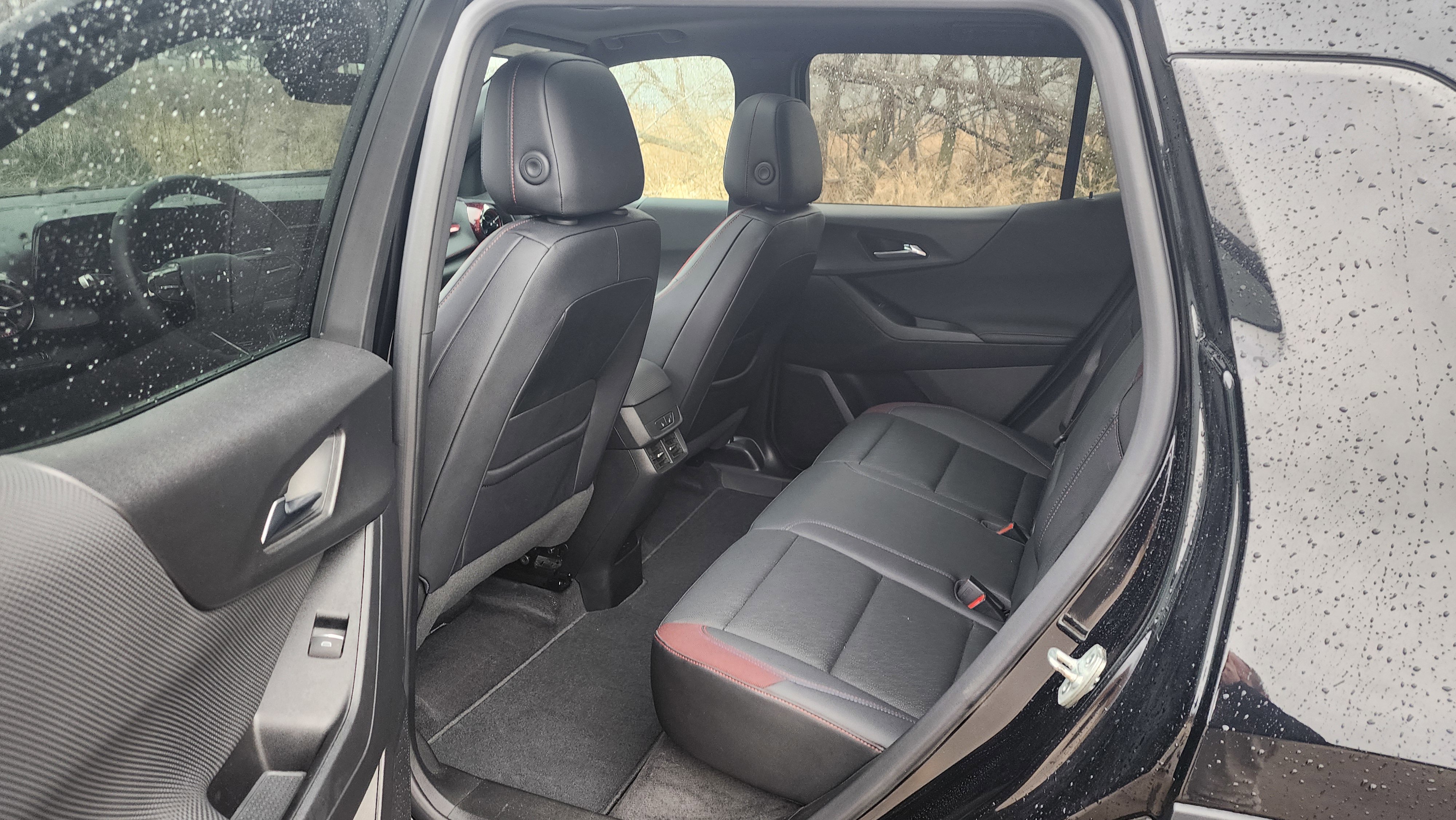 Certified 2025 Chevrolet Equinox RS w/ Safety and Technology Package image 8