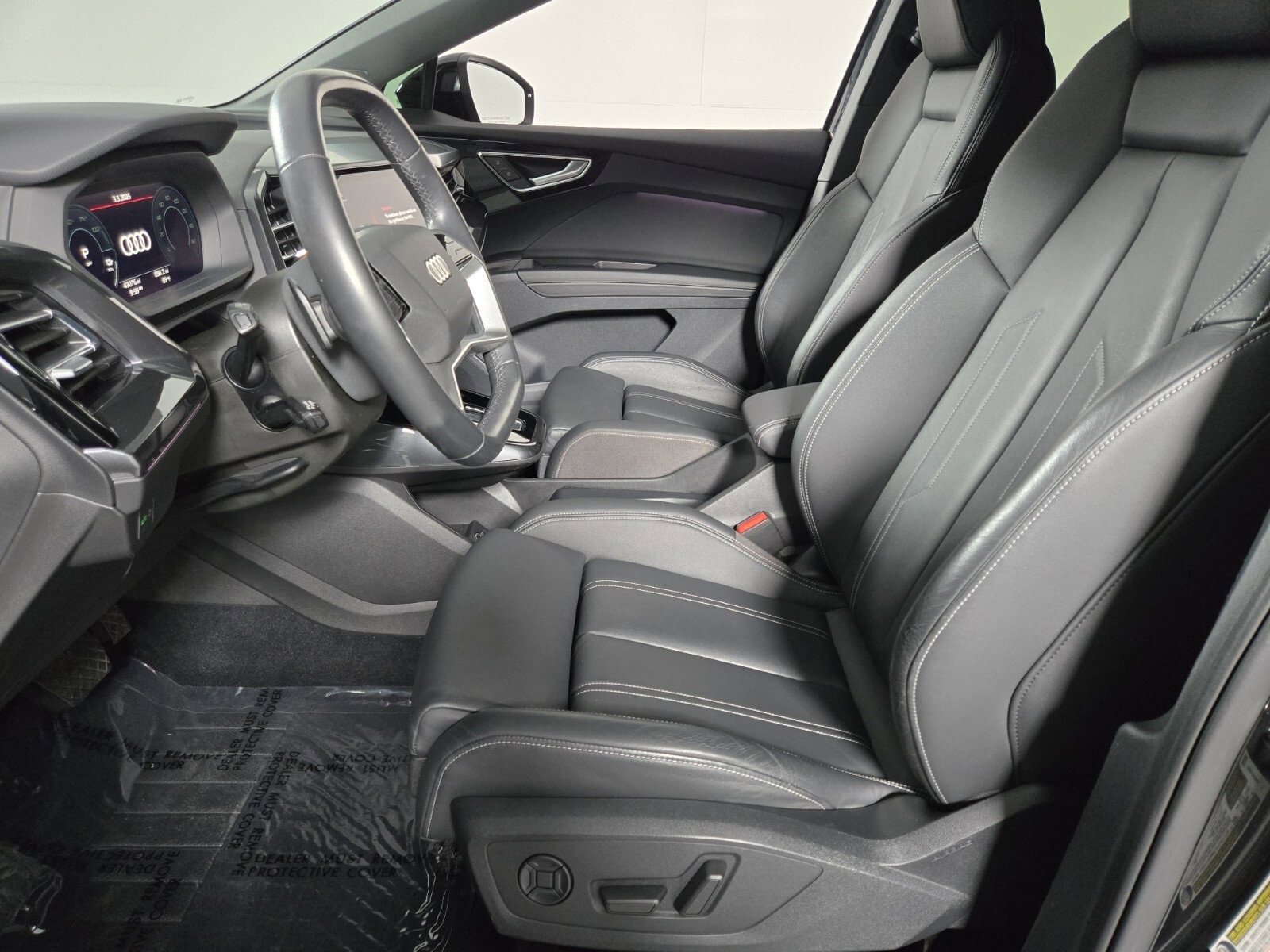 Used 2022 Audi Q4 e-tron Premium Plus w/ Premium Plus image 12