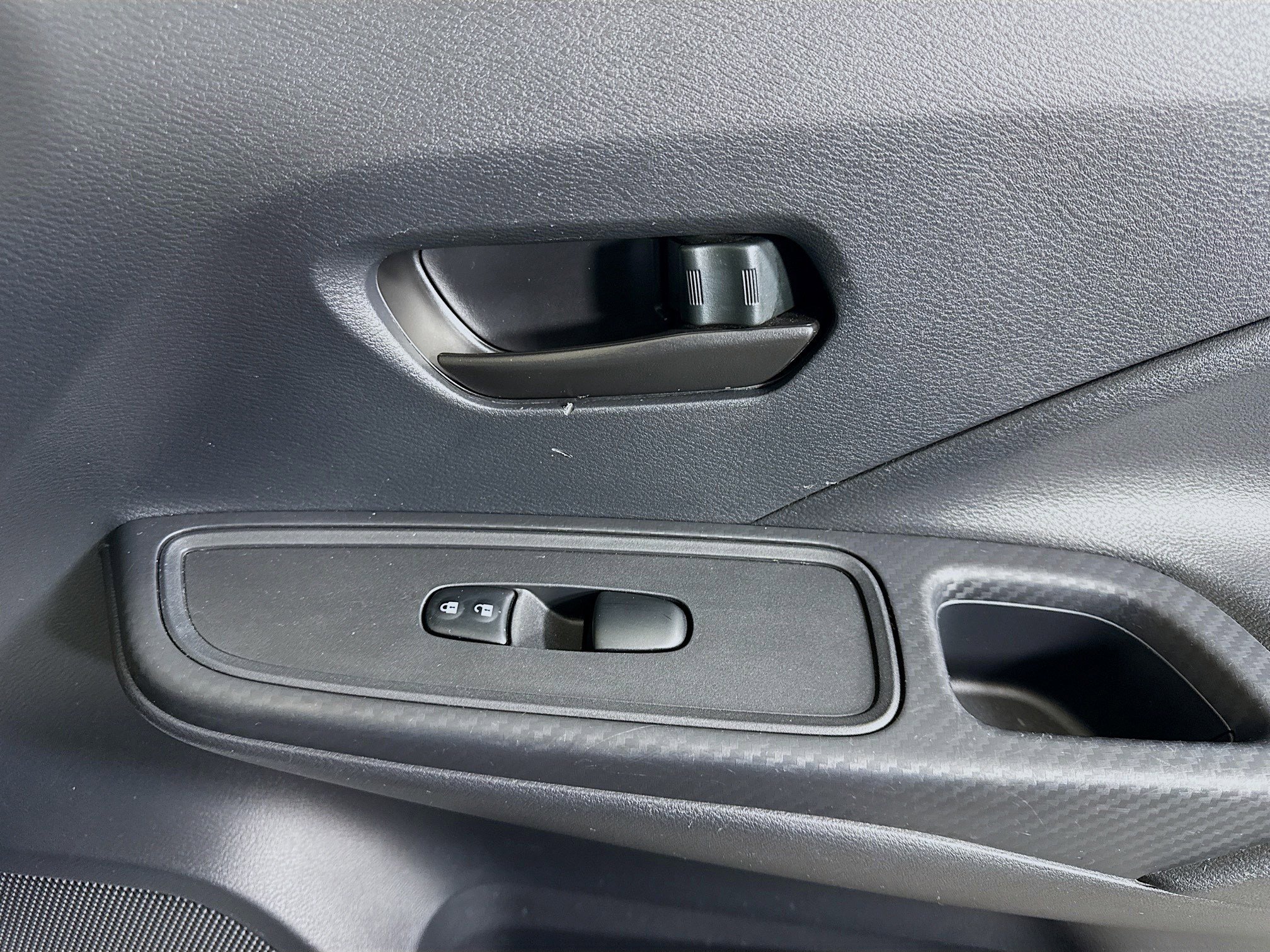 Used 2022 Nissan Versa S w/ Trunk Package image 30