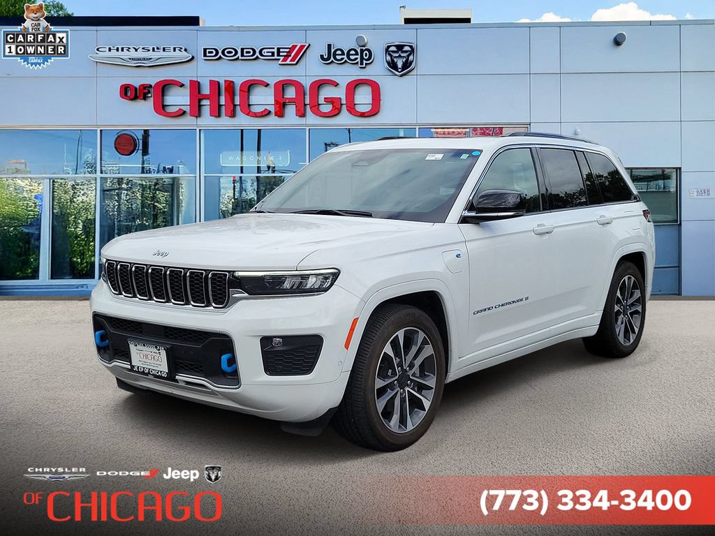 Used 2024 Jeep Grand Cherokee Overland w/ Luxury Tech Group IV AWD/4WD image 2