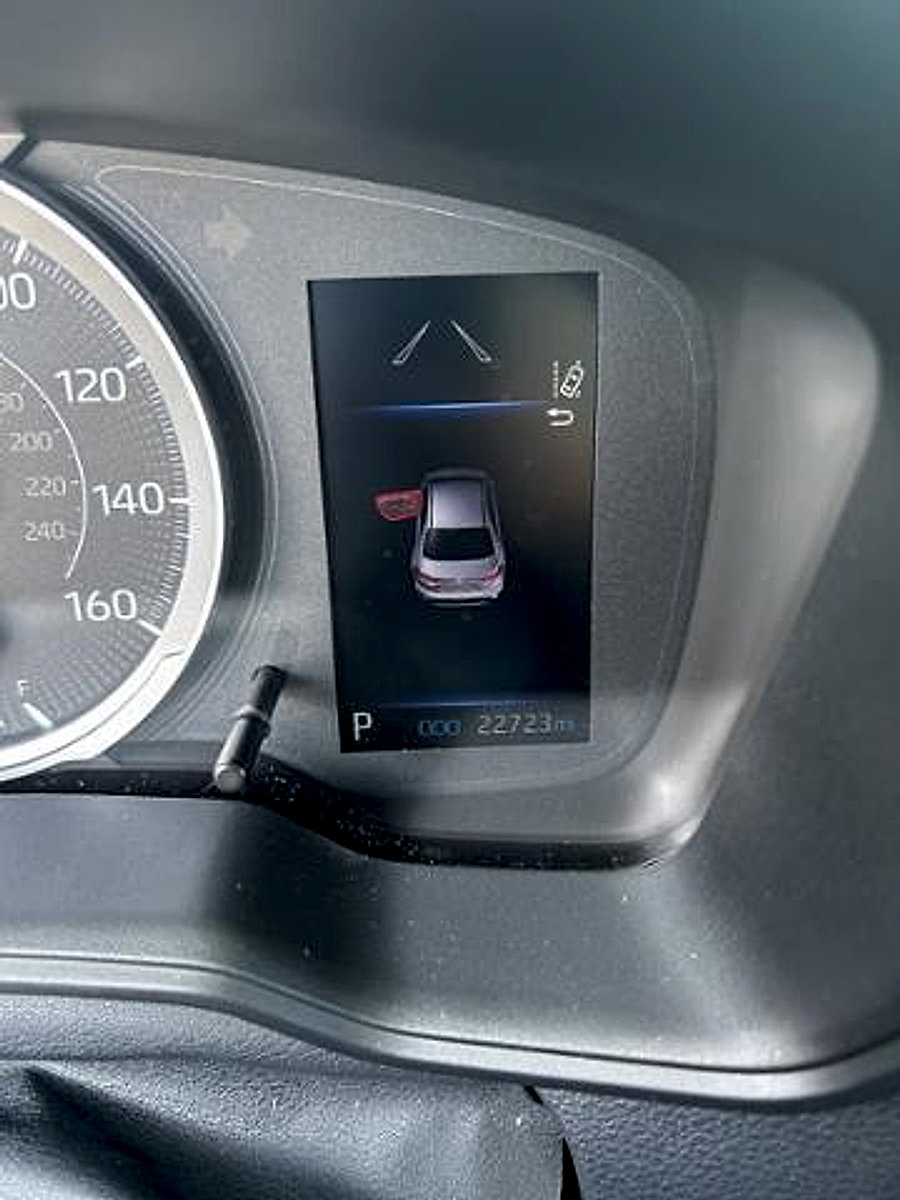 Used 2022 Toyota Corolla LE image 14