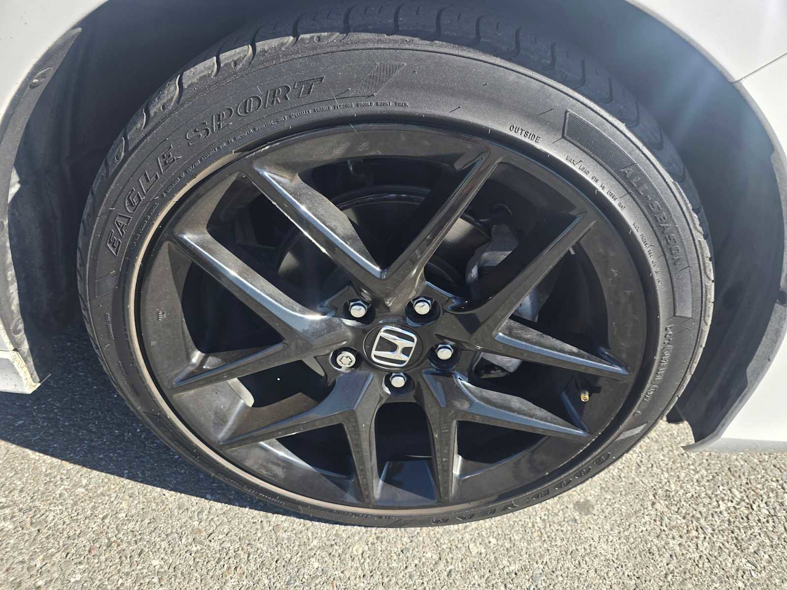 Used 2023 Honda Civic Sport image 9