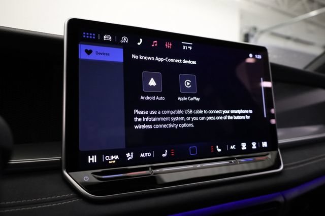 New 2026 Volkswagen Tiguan SE R-Line AWD/4WD image 18