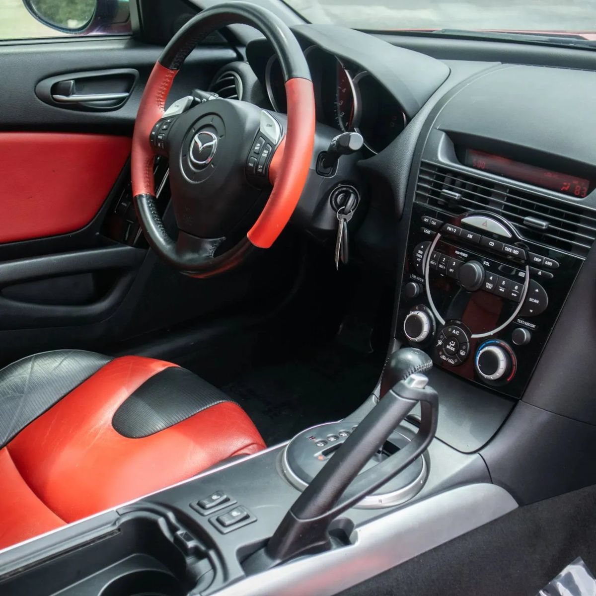 Used 2004 MAZDA RX-8 w/ AT Grand Touring Pkg RWD image 19