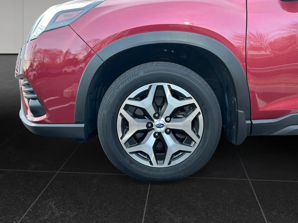 Used 2023 Subaru Forester Premium image 9