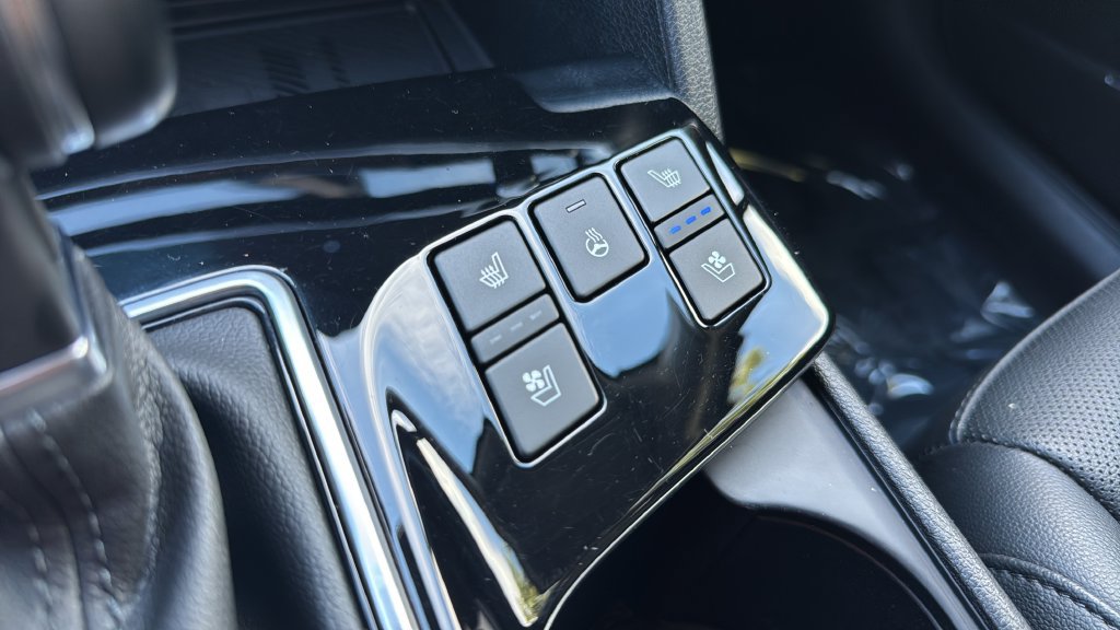 Used 2024 Kia Sportage SX FWD image 30