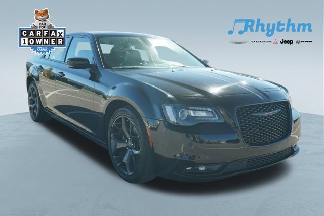 Used 2023 Chrysler 300 S image 1