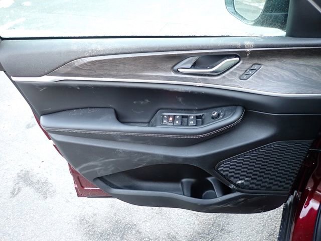 New 2025 Jeep Grand Cherokee Limited w/ Black Appearance Package image 16