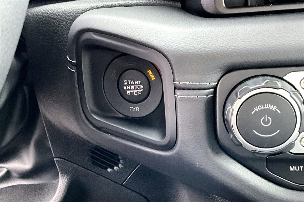 Certified 2025 Jeep Wrangler Unlimited Rubicon image 25