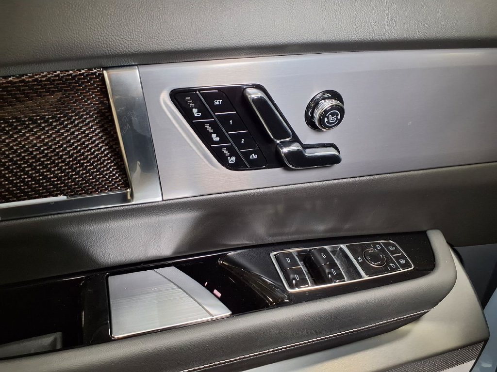 New 2027 Cadillac Vistiq Luxury AWD/4WD image 15